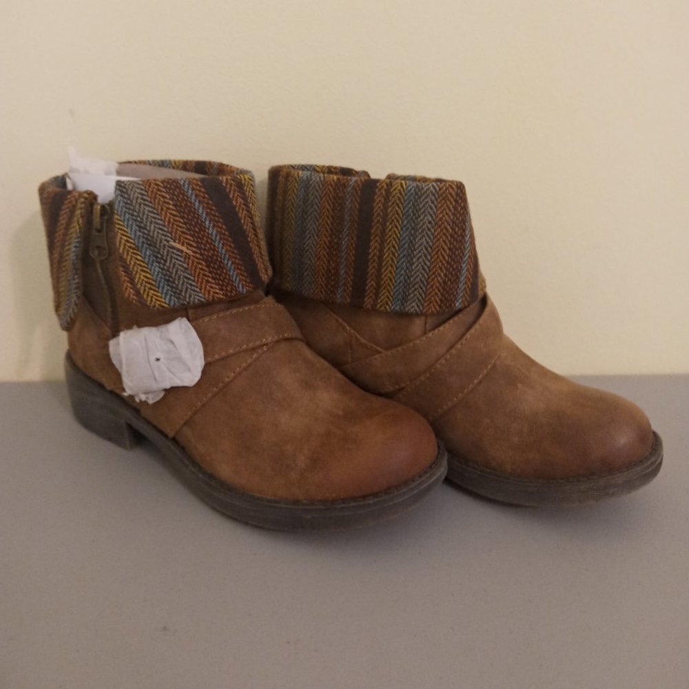 K9 Rocket Dog Women's Brown Ankle Boot Size 6M New without box